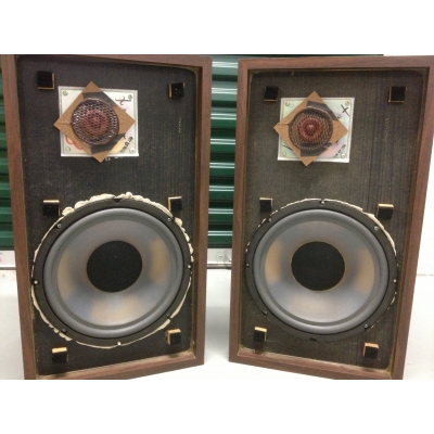 acoustic suspension speakers